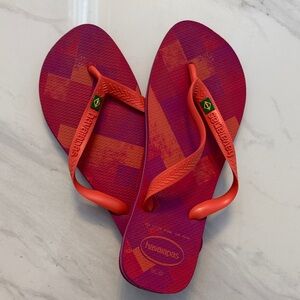 Havaianas Vibrant Red and Purple Sandals